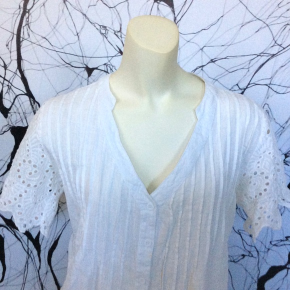 White Button-Down Eyelet Short-Sleeve Blouse - Picture 2 of 5